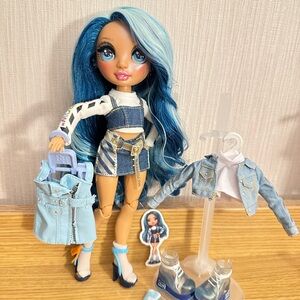 Rare Iconic Original Skyler Bradshaw Rainbow High doll with 2 complete outfits